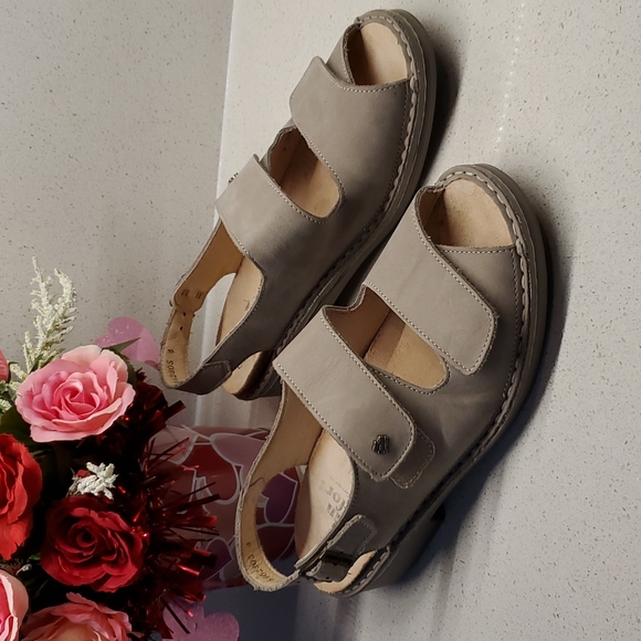 Wms FINN COMFORT sandals (sz 5.5) - Picture 2 of 11